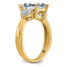 Load image into Gallery viewer, EVETTE - Three Stone Diamond Ring Grand
